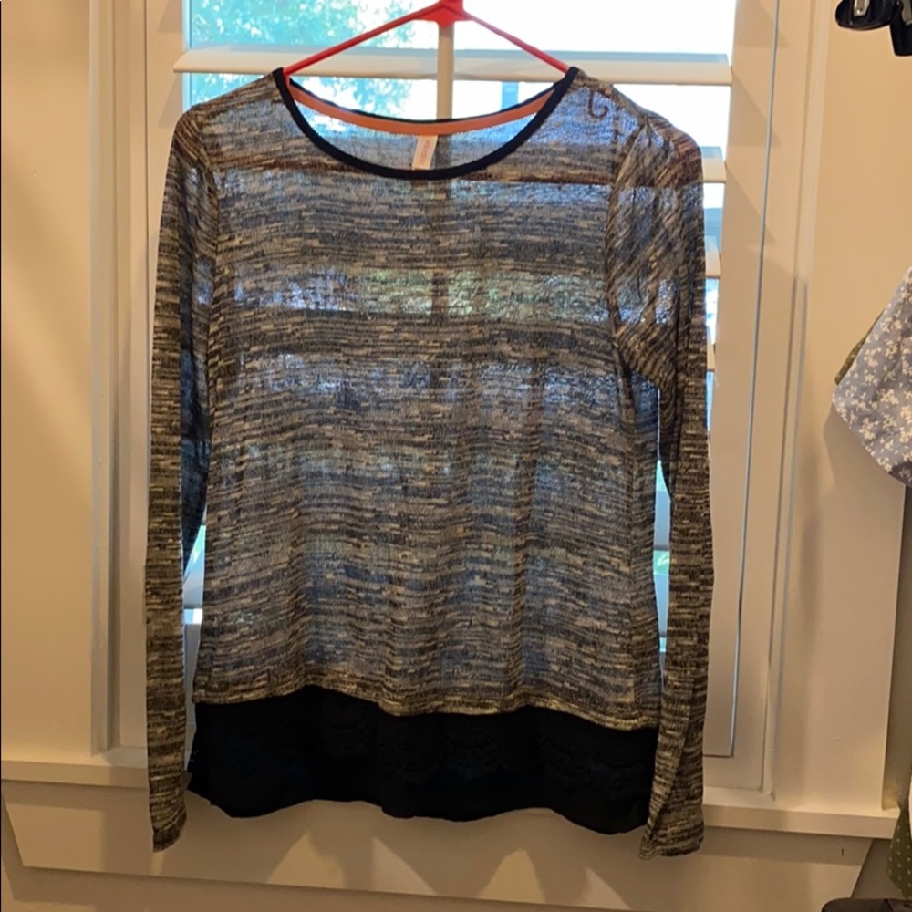 Long sleeve top